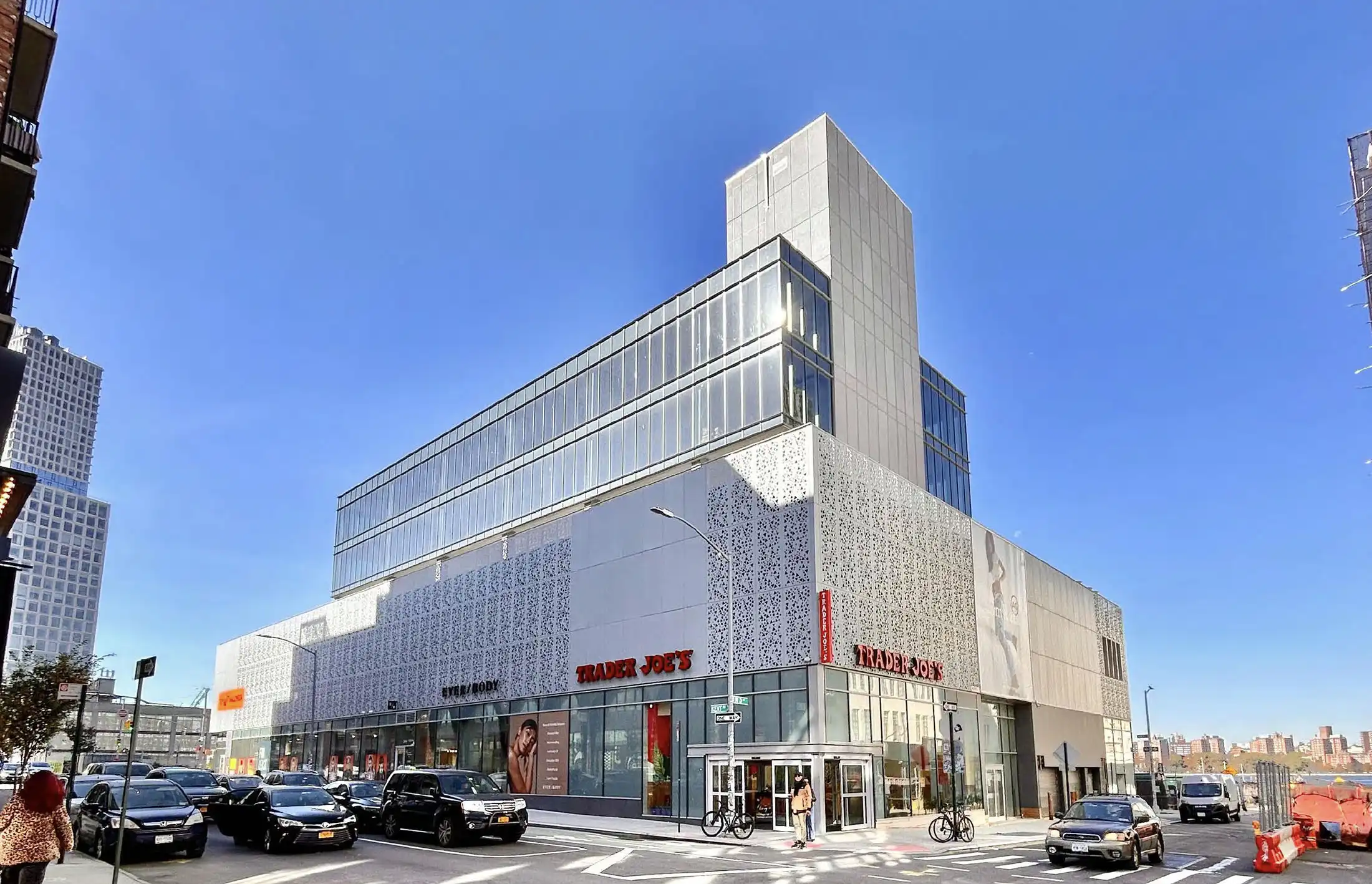 Williamsburg Mixed-Use detail